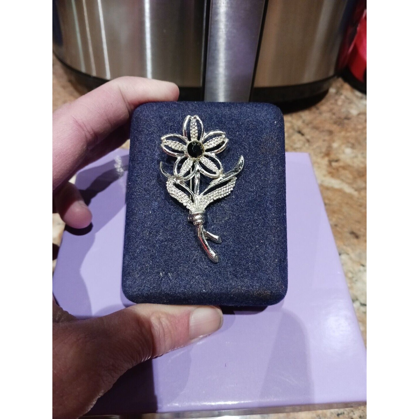 Vintage Signed Sarah Coventry Silver Tone Black Beauty Flower Brooch Pin 20$